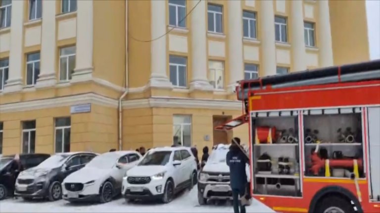С массовой эвакуации началось утро для сотрудников сразу четырёх региональных министерств в Иркутске  