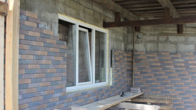 Жители Иркутской области активно строят себе дома