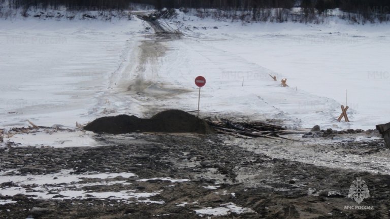 Последнюю ледовую переправу закрыли в Иркутской области 