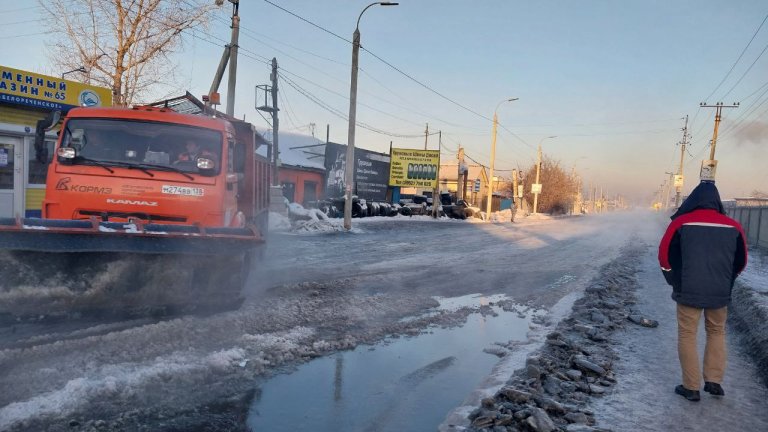 Часть микрорайона Жилкино в Иркутске осталась без воды из-за коммунальной аварии