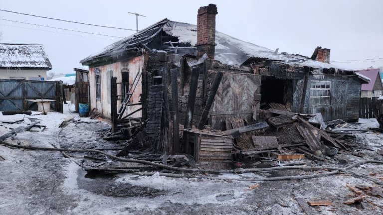 4-летний ребёнок и его отец погибли на пожаре в Иркутске