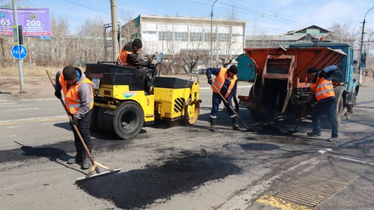 К ямочному ремонту дорог приступили в Братске