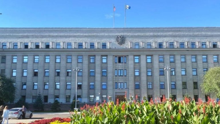 Ремонт окон на 9 млн рублей не выполнил подрядчик в здании правительства Приангарья
