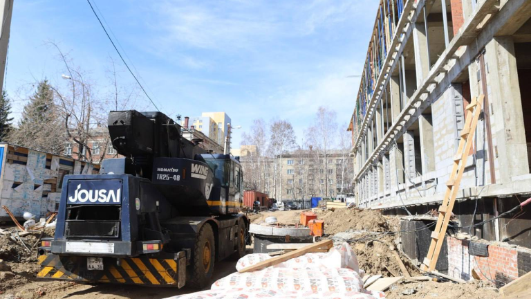 Работы по строительству школы №75 в Иркутске выполнены на треть 