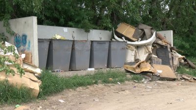 Горы отходов копятся на мусорных площадках в посёлке Маркова Иркутского района