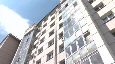 Трёхлетний ребёнок выпал из окна пятого этажа в Иркутске