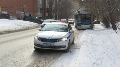 Два человека пострадали в ДТП с рейсовым автобусом в Иркутске
