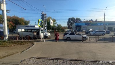 Три человека пострадали в ДТП с маршрутным автобусом в Иркутске
