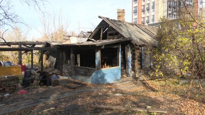 Пять деревянных домов подожгли в центре Иркутска 