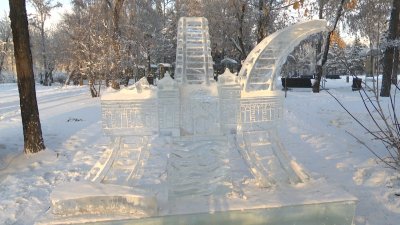 Вандалы разрушили ледяные скульптуры в центре Иркутска
