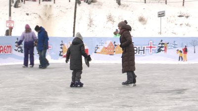 Ледовые пространства для отдыха обустраивают в Иркутске