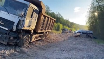Две маршрутки с пассажирами и грузовик столкнулись на трассе между Жигалово и Казачинским