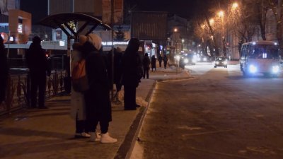 Проблемы с общественным транспортом по вечерам прокомментировали в администрации Иркутска