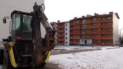 Завершение строительства домов для переселенцев из ветхого и аварийного жилья вновь откладывается в Братске