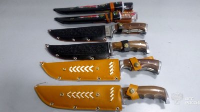 6 ножей нашли в багаже одного из пассажиров иркутского аэропорта 