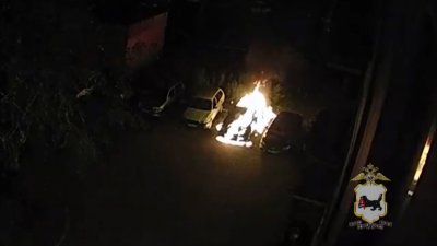 Подростки подожгли автомобиль в Иркутске