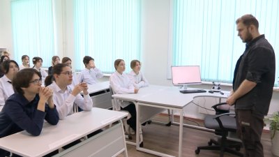 Иркутские школьники знакомятся с профессией энергетика