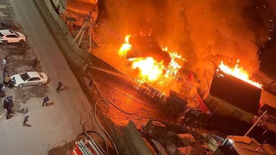 Пятерых детей и одного взрослого спасли неравнодушные очевидцы при пожаре в Иркутске