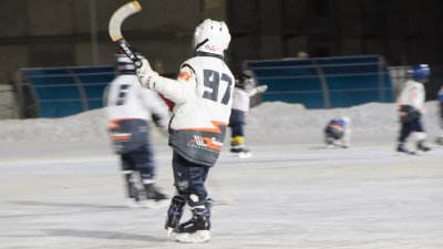 Будущих чемпионов воспитывают в детской хоккейной школе Иркутска