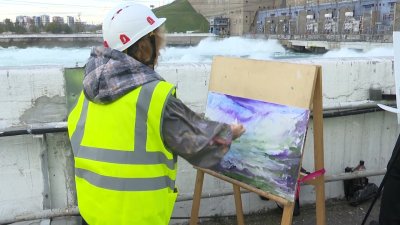 Сброс воды на ГЭС запечатлели художники в Иркутске