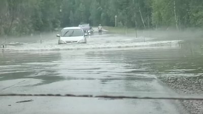 Из зоны паводка в Казачинско-Ленском районе эвакуируют людей