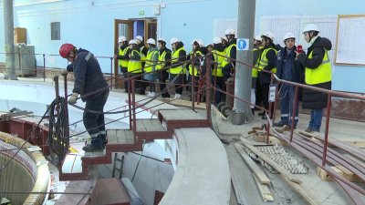 Школьникам рассказали об обновлении Иркутской ГЭС