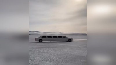 Автомобильный заезд по льду Байкала бывшего мэра Иркутска стал поводом для проверки прокуратуры и МВД
