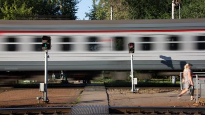 Пешеходы регулярно игнорируют правила безопасного поведения на железной дороге в Иркутской области