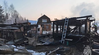 Трое взрослых и ребёнок погибли во время пожара в одном из садоводств Усть-Илимска