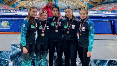 43 медали завоевали спортсмены из Иркутской области на первенстве Сибири по конькобежному спорту 
