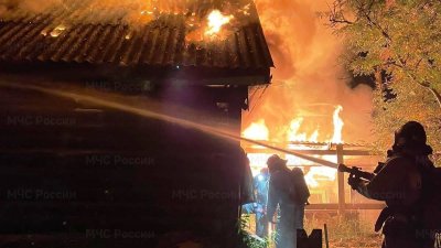 Семейная пара погибла во время пожара в Усть-Куте, их детей удалось спасти