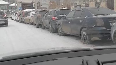 Несколько массовых ДТП произошло в Иркутске: на одной из улиц столкнулись 10 машин